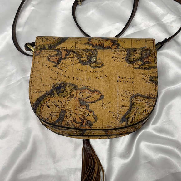 Patricia Nash Map Print Brinlee Crossbody Bag in EUC - Picture 3 of 6